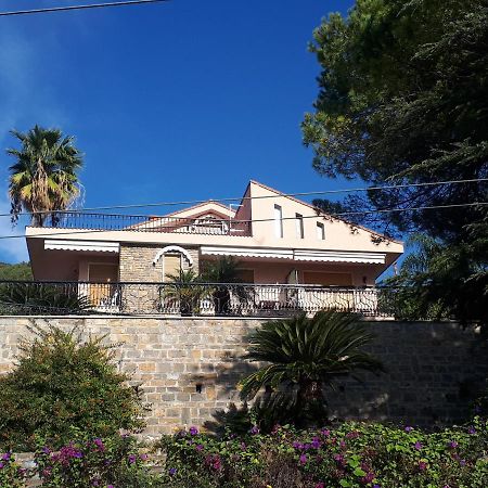 Ferienwohnung Rifugio Societa Semplice Ospedaletti Exterior foto